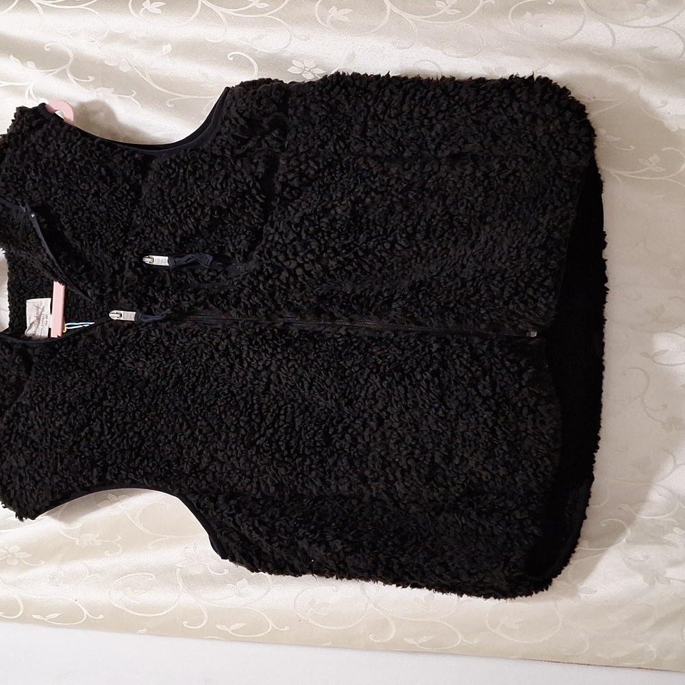 Weatherproof Hooded Black Sherpa Vest - Picture 3 of 8
